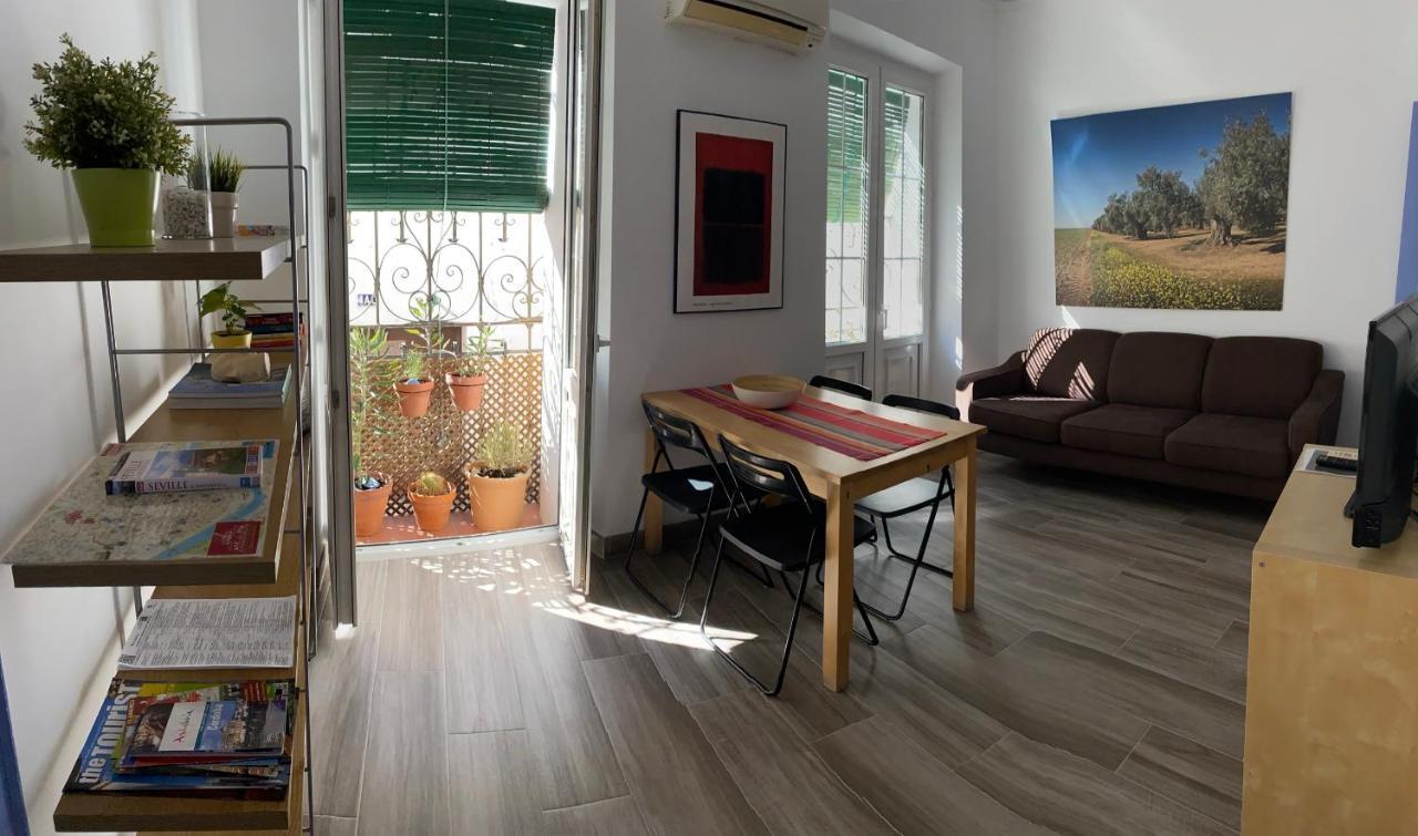 Apartamento Imperial Sevilla City Center Bagian luar foto