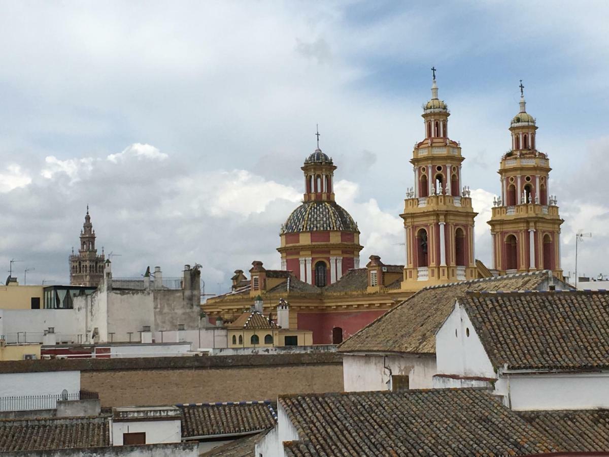 Apartamento Imperial Sevilla City Center Bagian luar foto