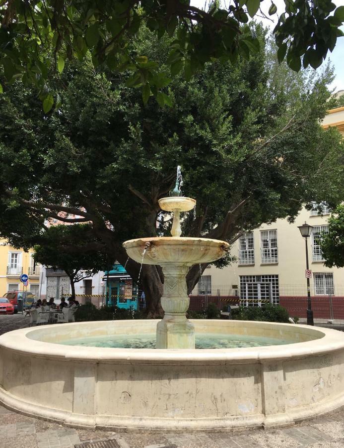 Apartamento Imperial Sevilla City Center Bagian luar foto
